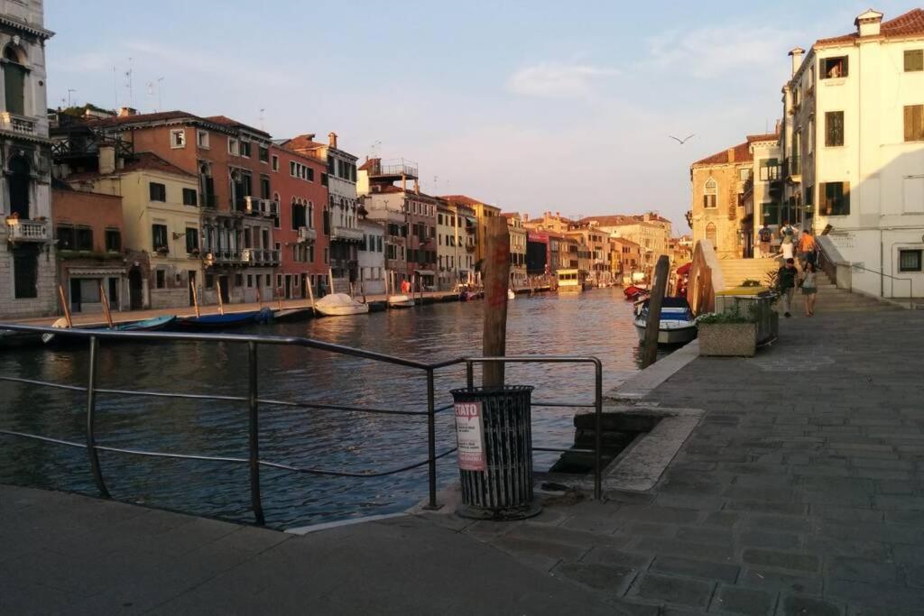 La Casetta Rosa - Vista Sul Canale Venice Exterior photo